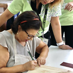 Galeria - Imagem 3 da Leroy Merlin traz � ALADI workshop �Como criar texturas num quadro�
