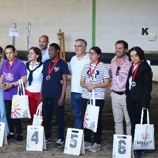 Imagem da Desempenho not�vel de utentes da ALADI em prova de equita��o
