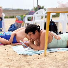 Galeria - Imagem 10 da Bom tempo leva utentes do Lar e de CACI at� � praia