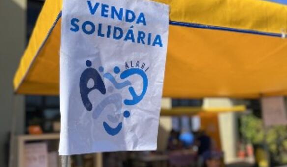 Venda solid�ria na Festa do Agrupamento de Escolas de Lavra