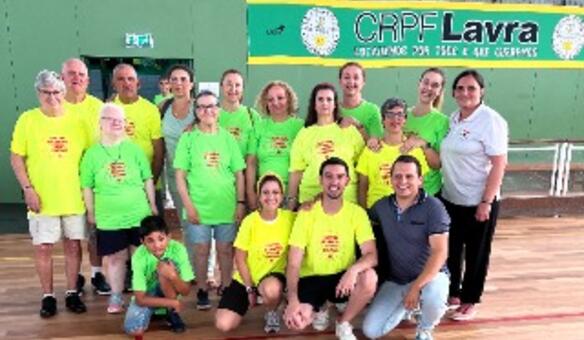 Multid�o re�ne-se no CRPF Lavra para �dan�ar contra o Cancro�
