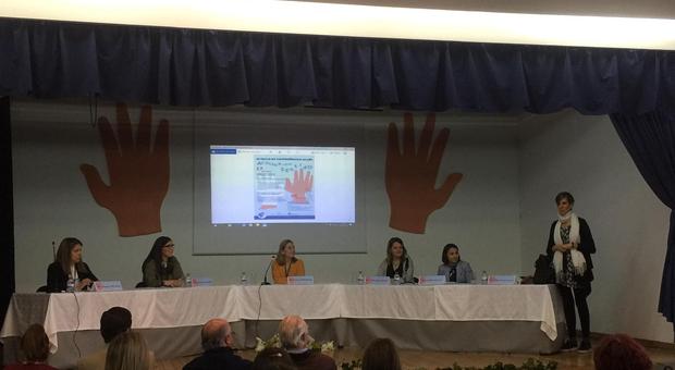 Confer�ncias juntam cerca de 100 pessoas na ALADI